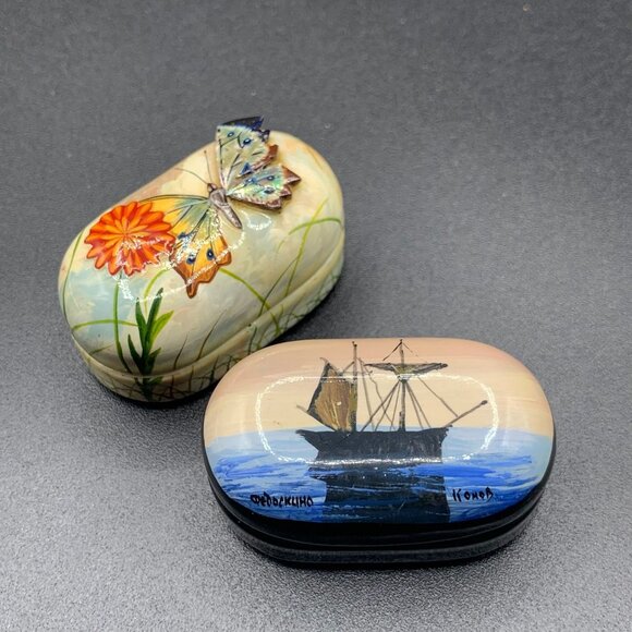 Russian Lacquer Pill Boxes Set Butterfly Boat Pill Shape Miniature Trinket Boxes - Picture 2 of 10